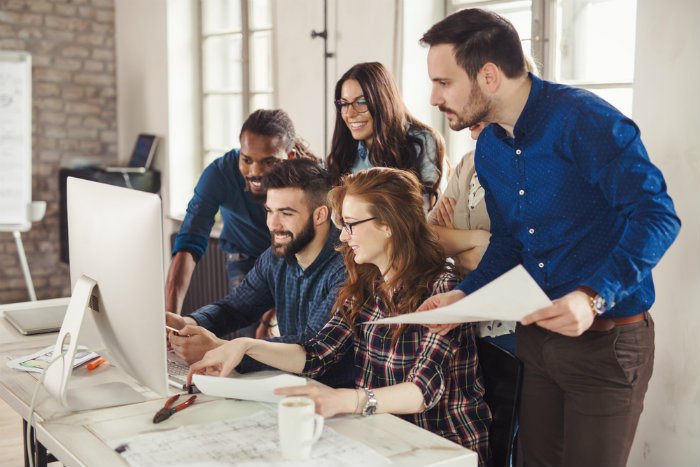 What traits do impressive company cultures share?
